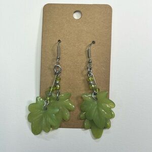 green leaf dangle beaded earrings!
